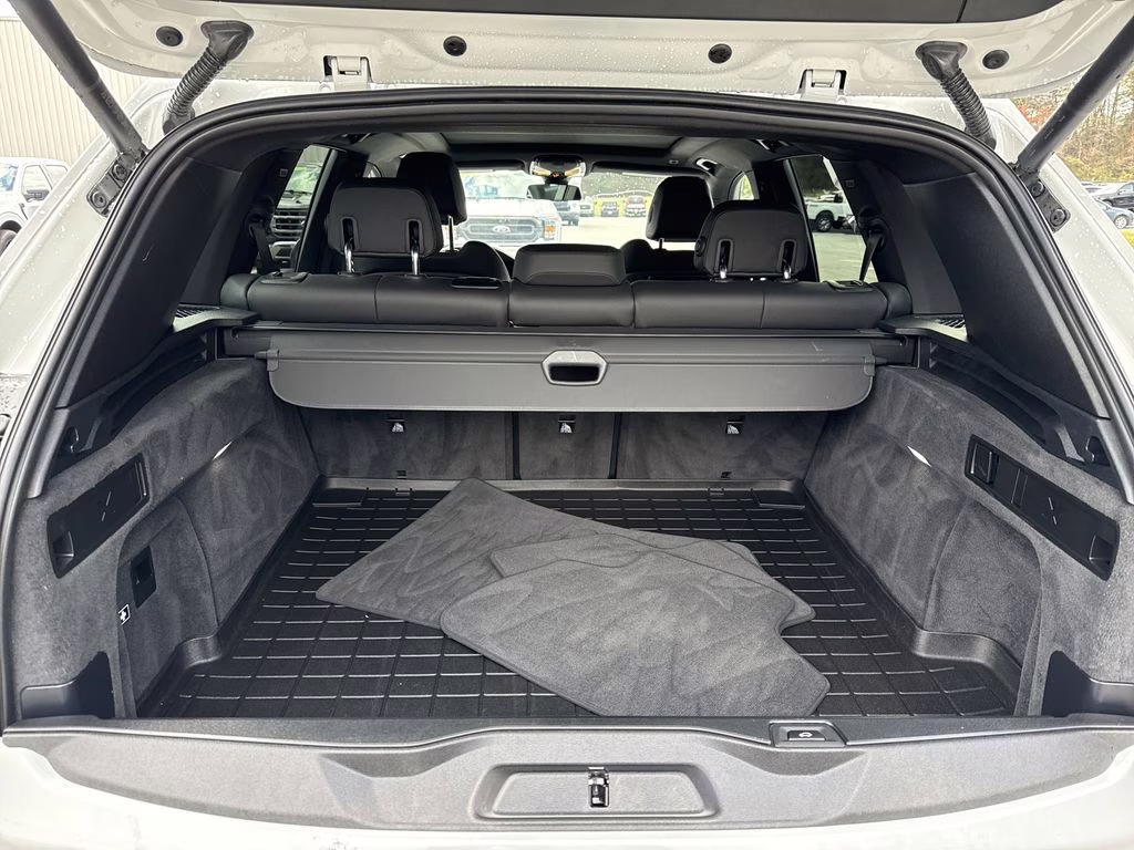 2022 Mineral White Metallic BMW X5 sDrive40i RWD SUV