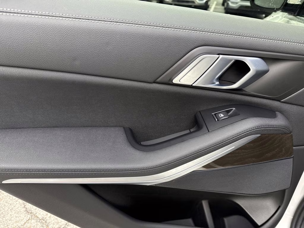 2022 Mineral White Metallic BMW X5 sDrive40i RWD SUV