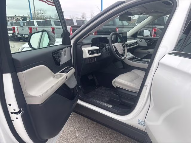 2026 White Lincoln Aviator Reserve AWD SUV