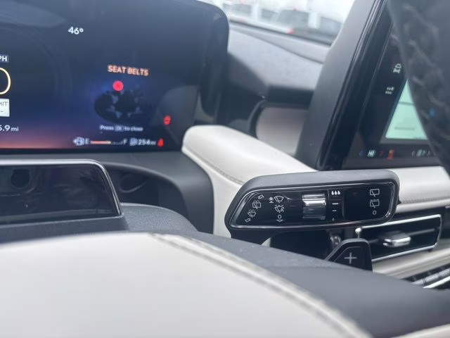 2026 White Lincoln Aviator Reserve AWD SUV