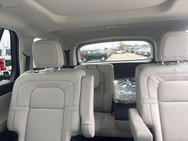 2026 White Lincoln Aviator Reserve AWD SUV