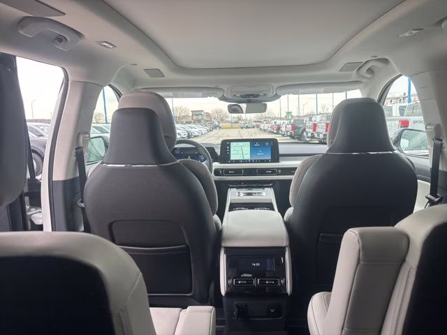 2026 White Lincoln Aviator Reserve AWD SUV