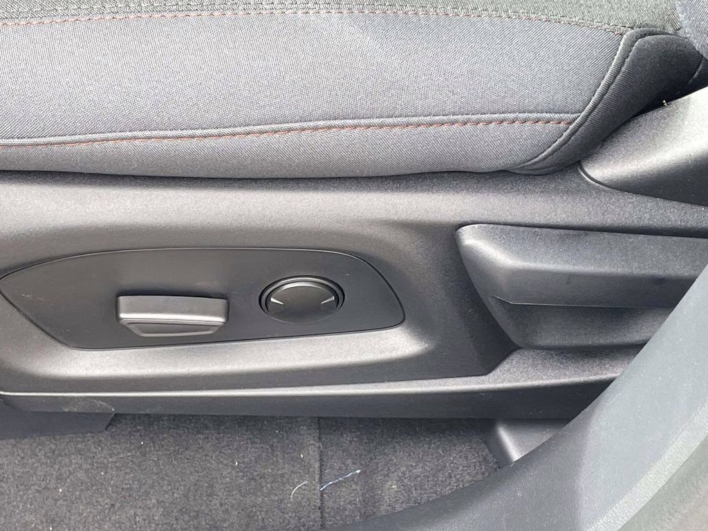 2026 Space White Metallic Ford Explorer Active RWD SUV