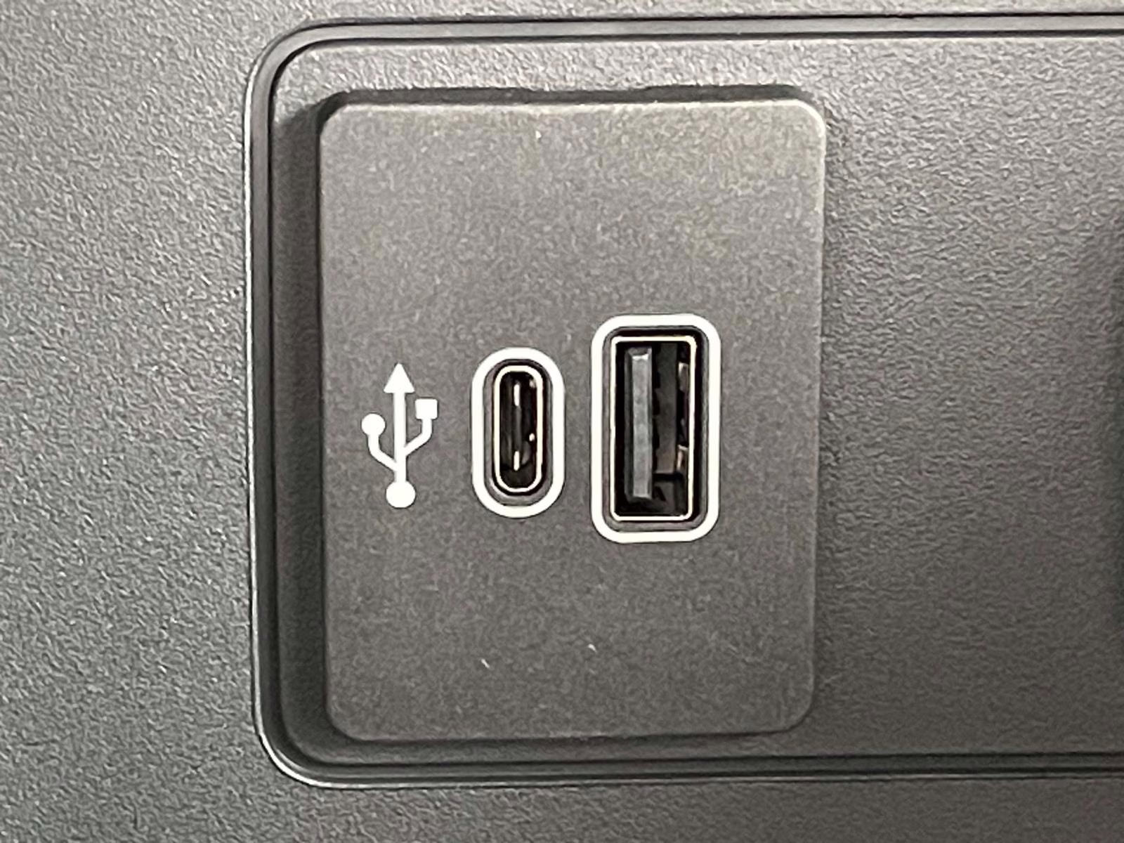 2026 Space White Metallic Ford Explorer Active RWD SUV