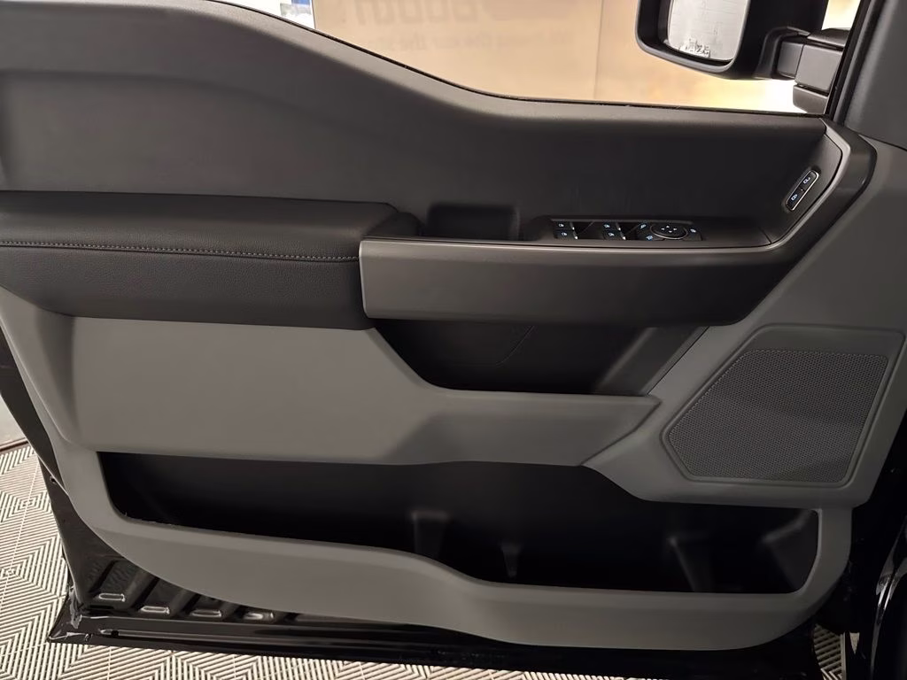 2026 Agate Black Metallic Ford Super Duty F-350 SRW XLT 4X4 Truck