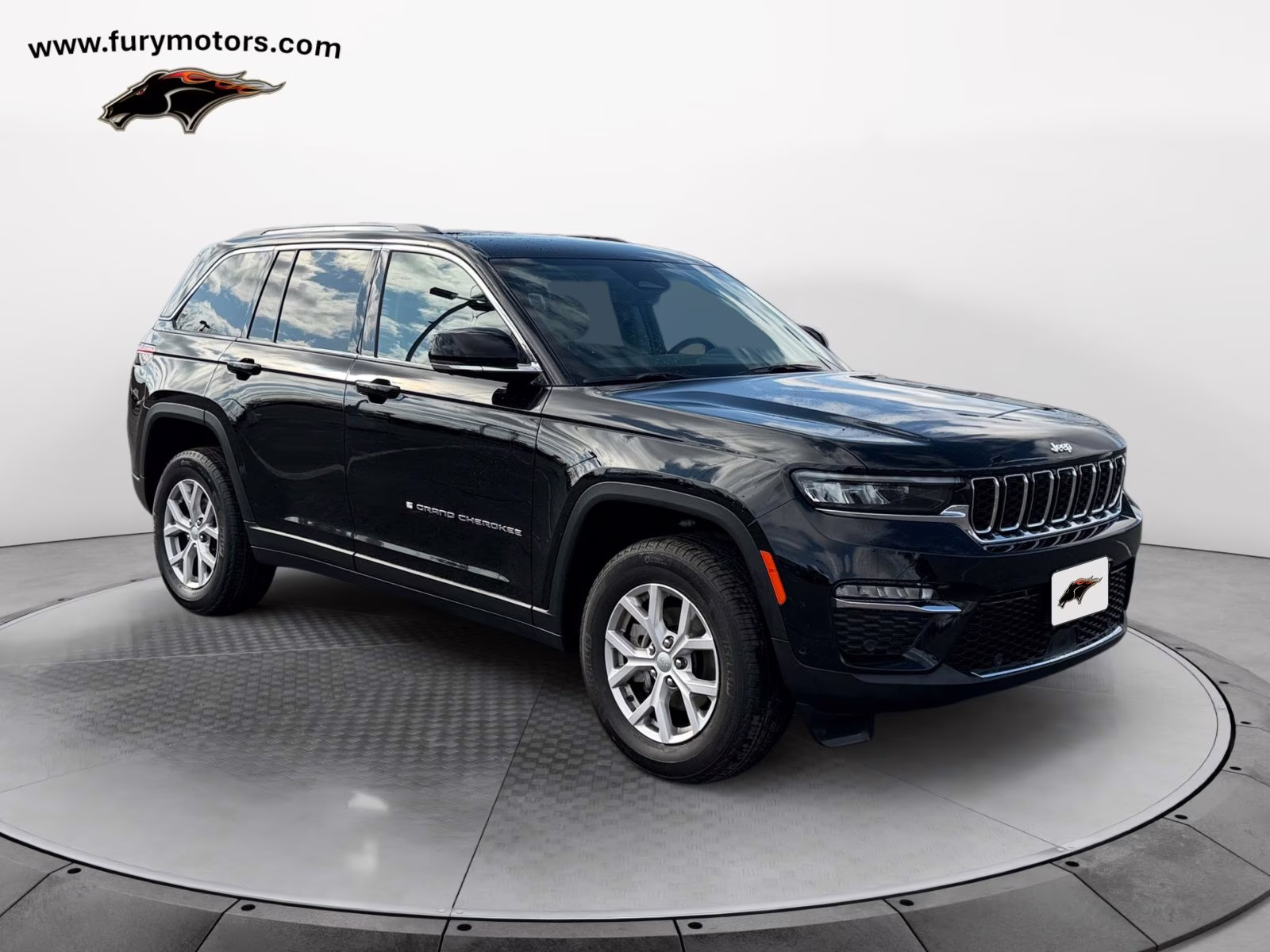 2022 Diamond Black Crystal Pearlcoat Jeep Grand Cherokee Limited 4X4 SUV