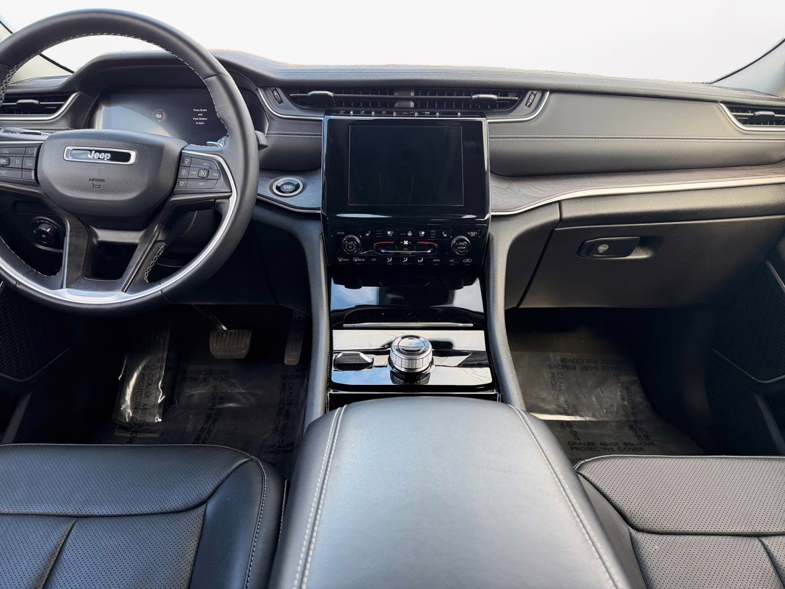 2022 Diamond Black Crystal Pearlcoat Jeep Grand Cherokee Limited 4X4 SUV