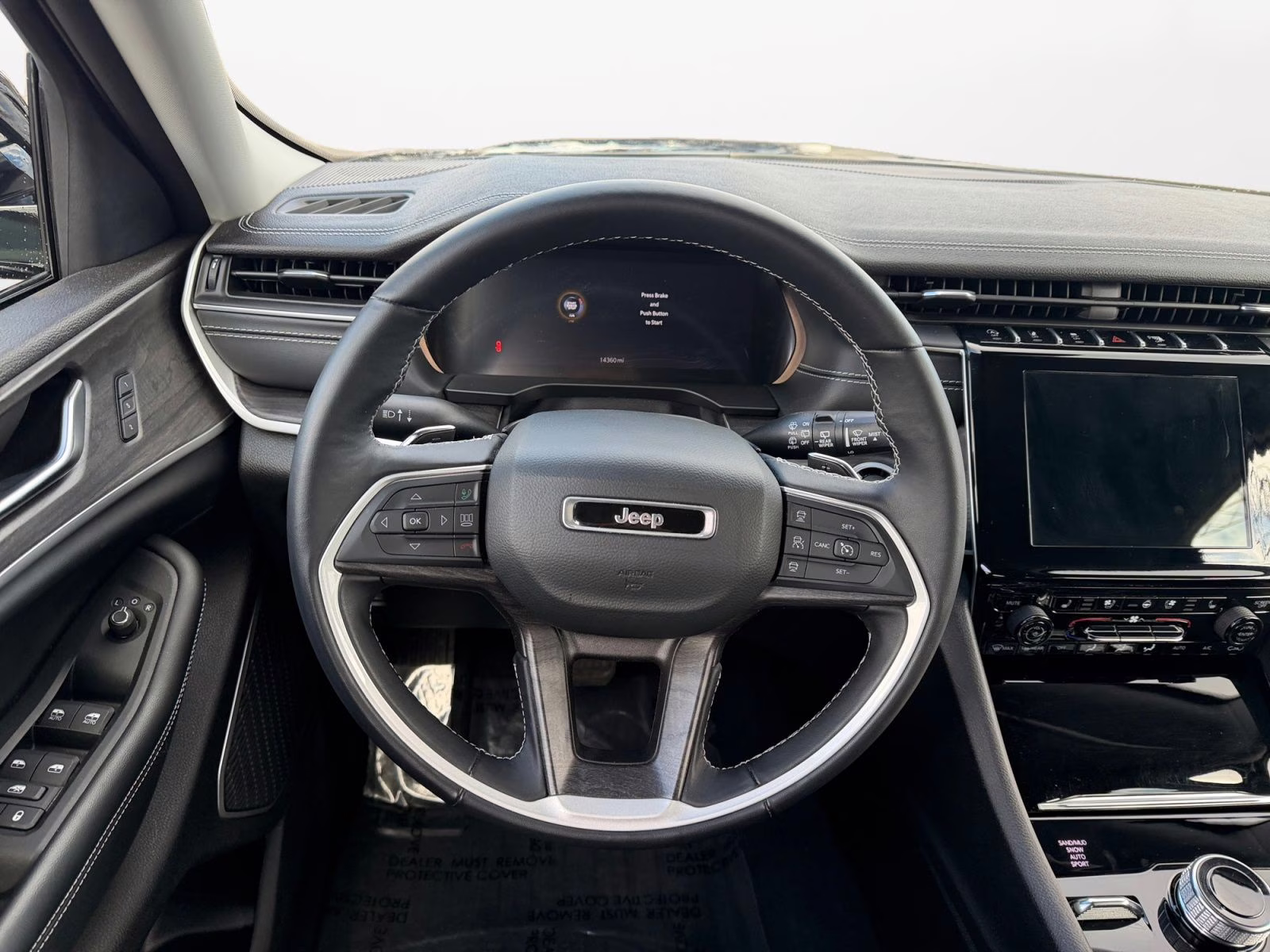 2022 Diamond Black Crystal Pearlcoat Jeep Grand Cherokee Limited 4X4 SUV