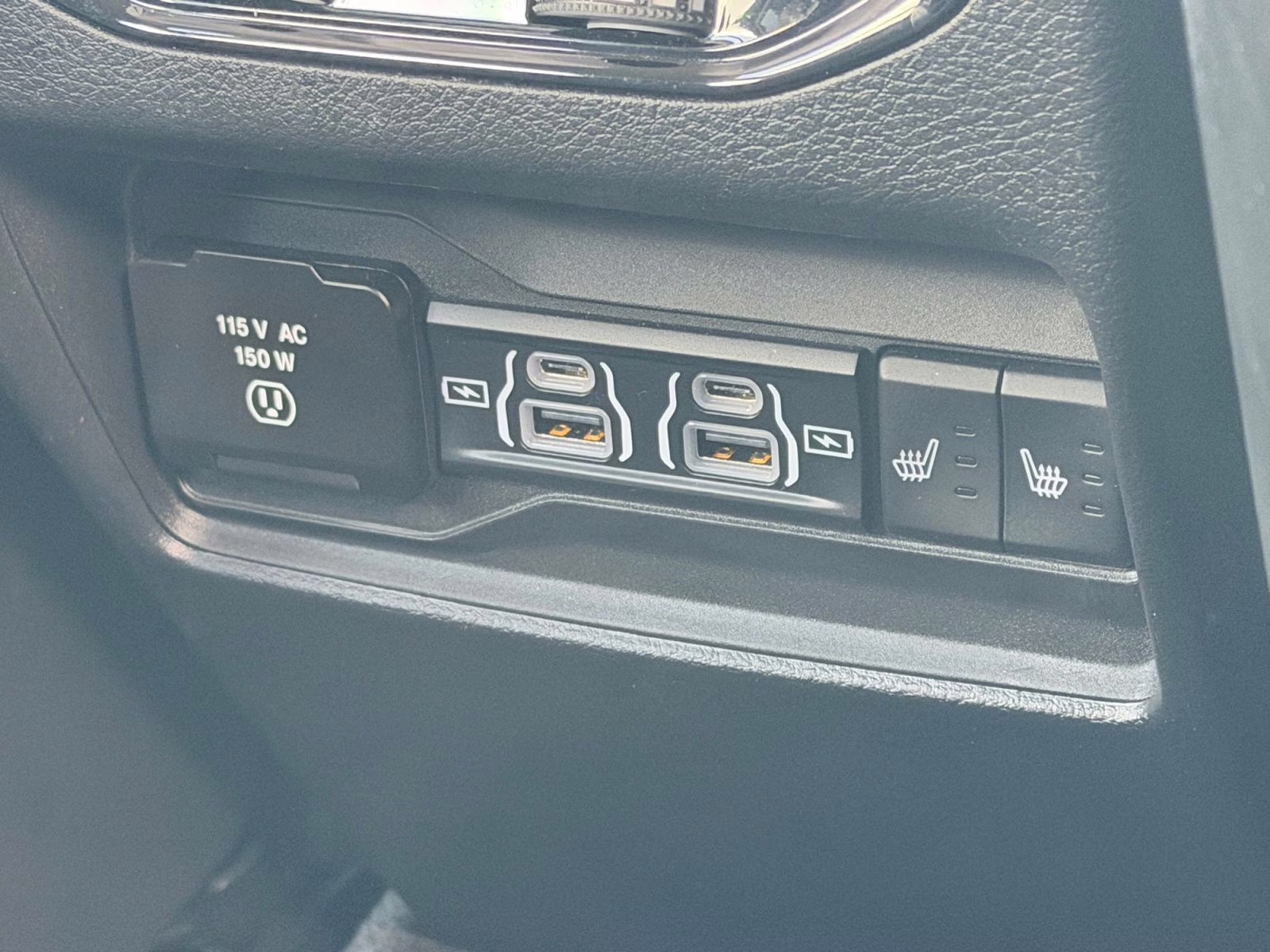 2022 Diamond Black Crystal Pearlcoat Jeep Grand Cherokee Limited 4X4 SUV