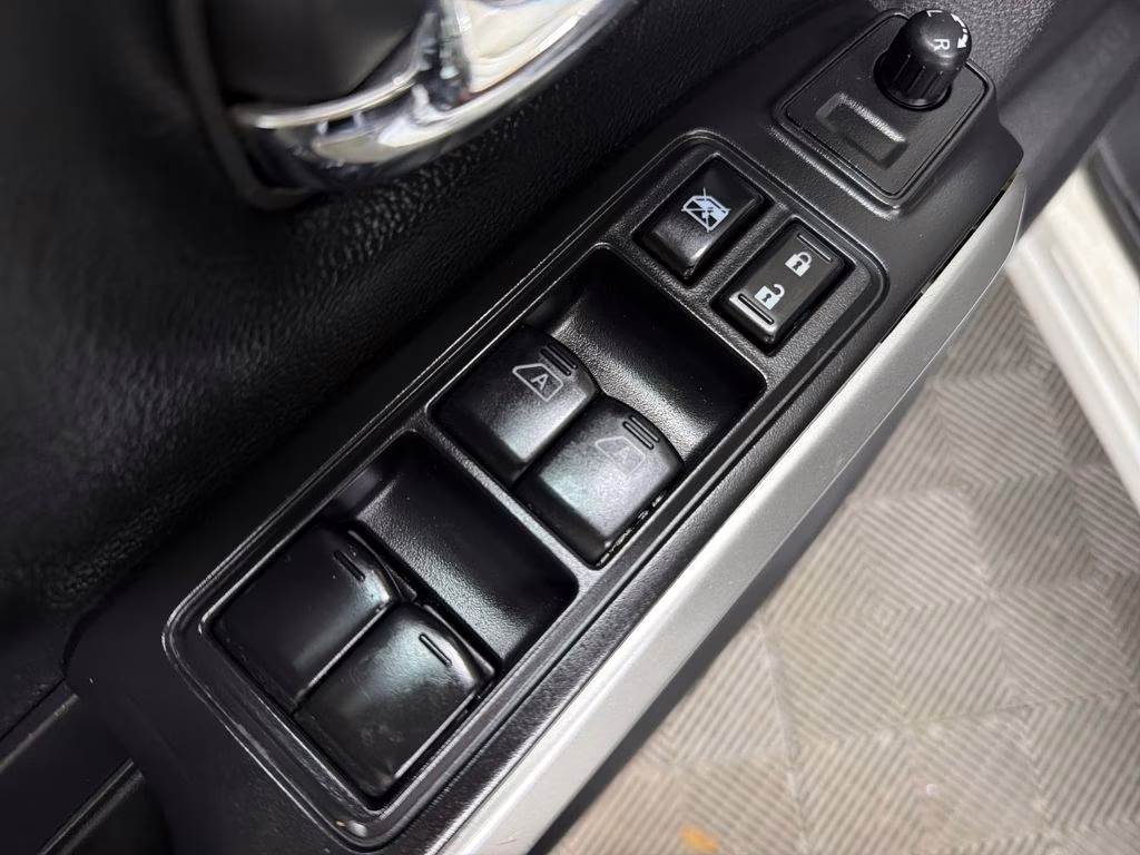 2022 Glacier White Nissan Titan SV RWD Truck