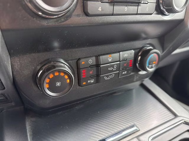 2019 Ingot Silver Ford F-150 XLT 4X4 Truck