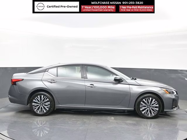 2025 Gun Metallic Nissan Altima 2.5 SV FWD Sedan