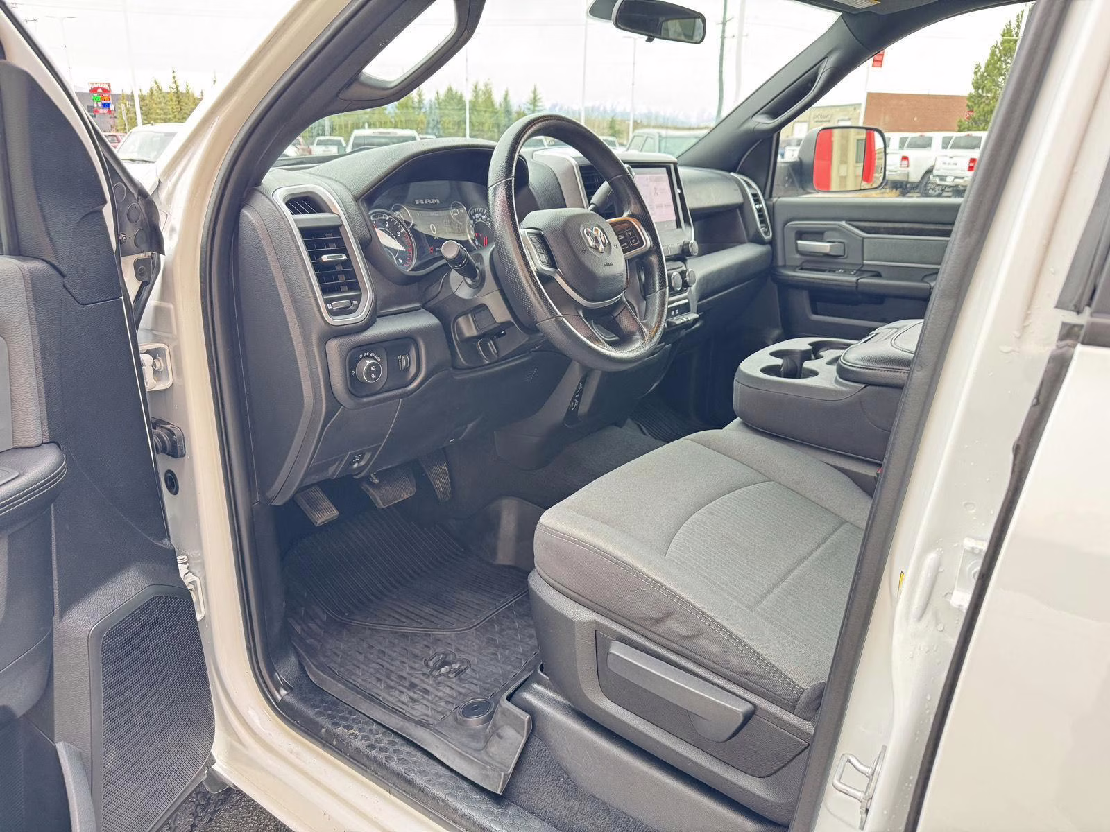 2022 Bright White Clearcoat Ram 2500 Big Horn 4X4 Truck