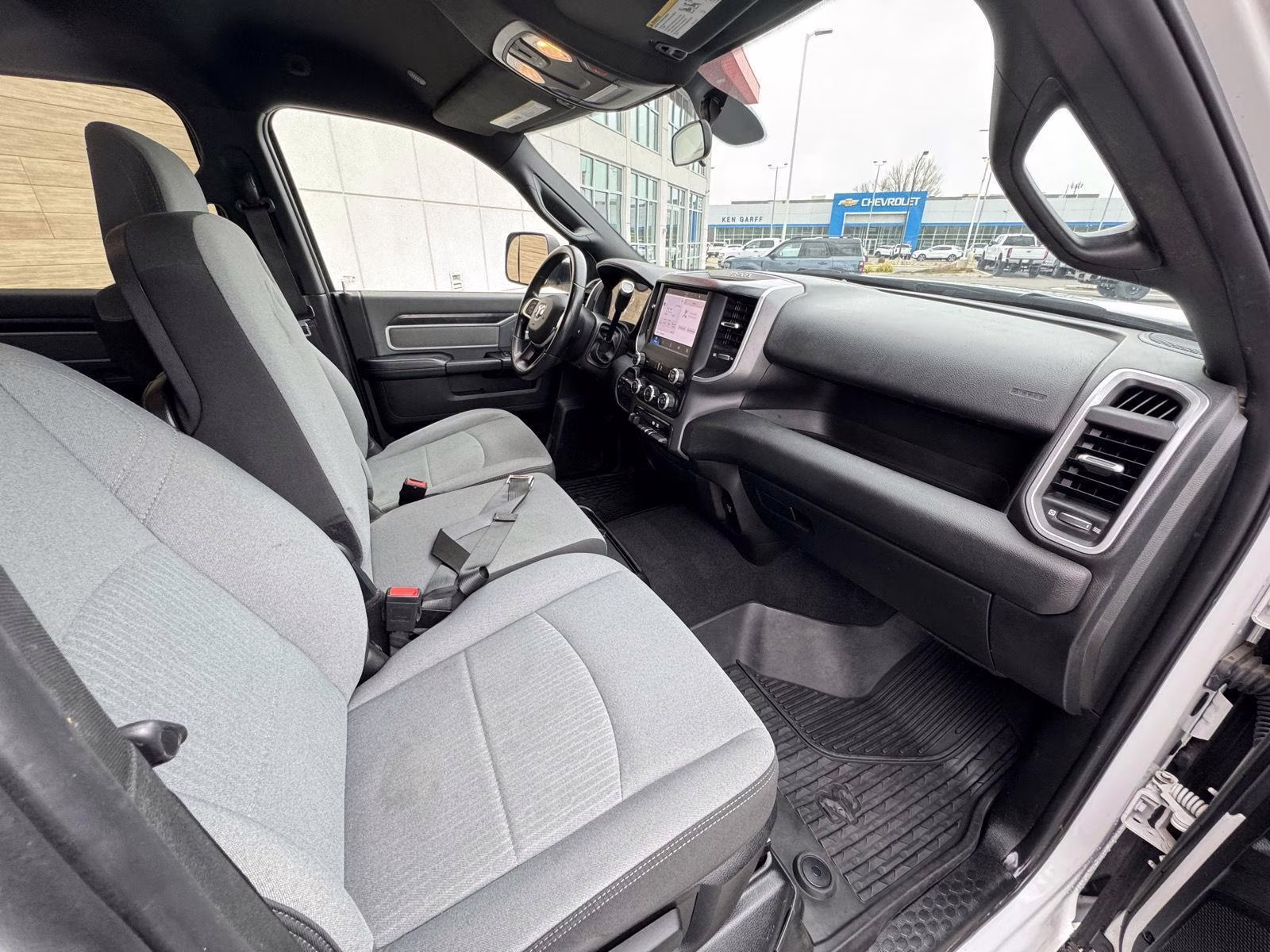 2022 Bright White Clearcoat Ram 2500 Big Horn 4X4 Truck