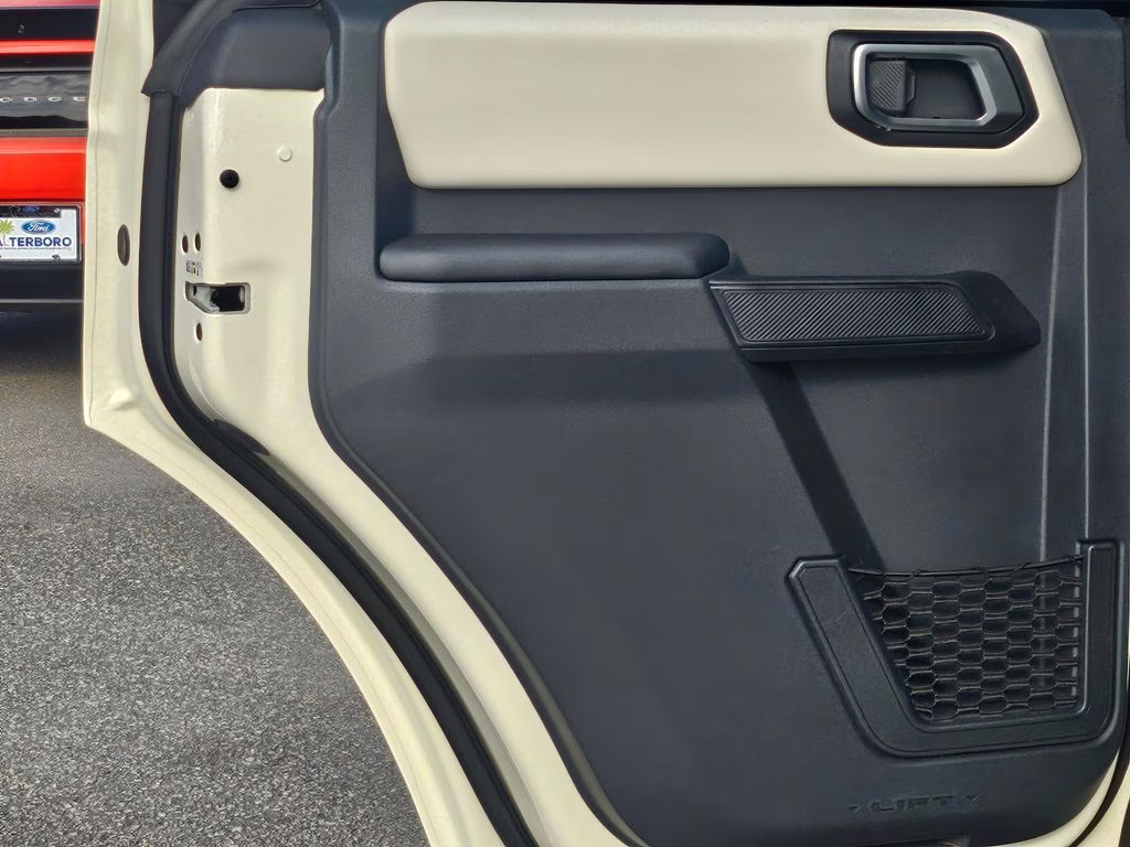 2026 Wimbledon White Ford Bronco Outer Banks 4X4 SUV