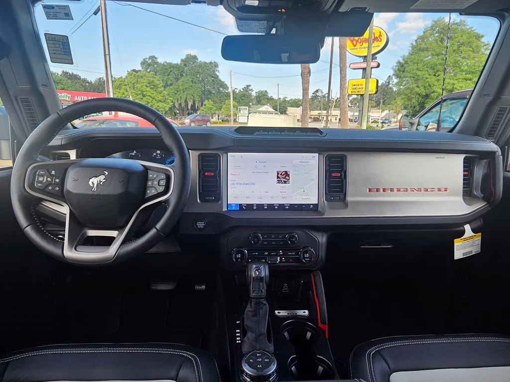 2026 Wimbledon White Ford Bronco Outer Banks 4X4 SUV