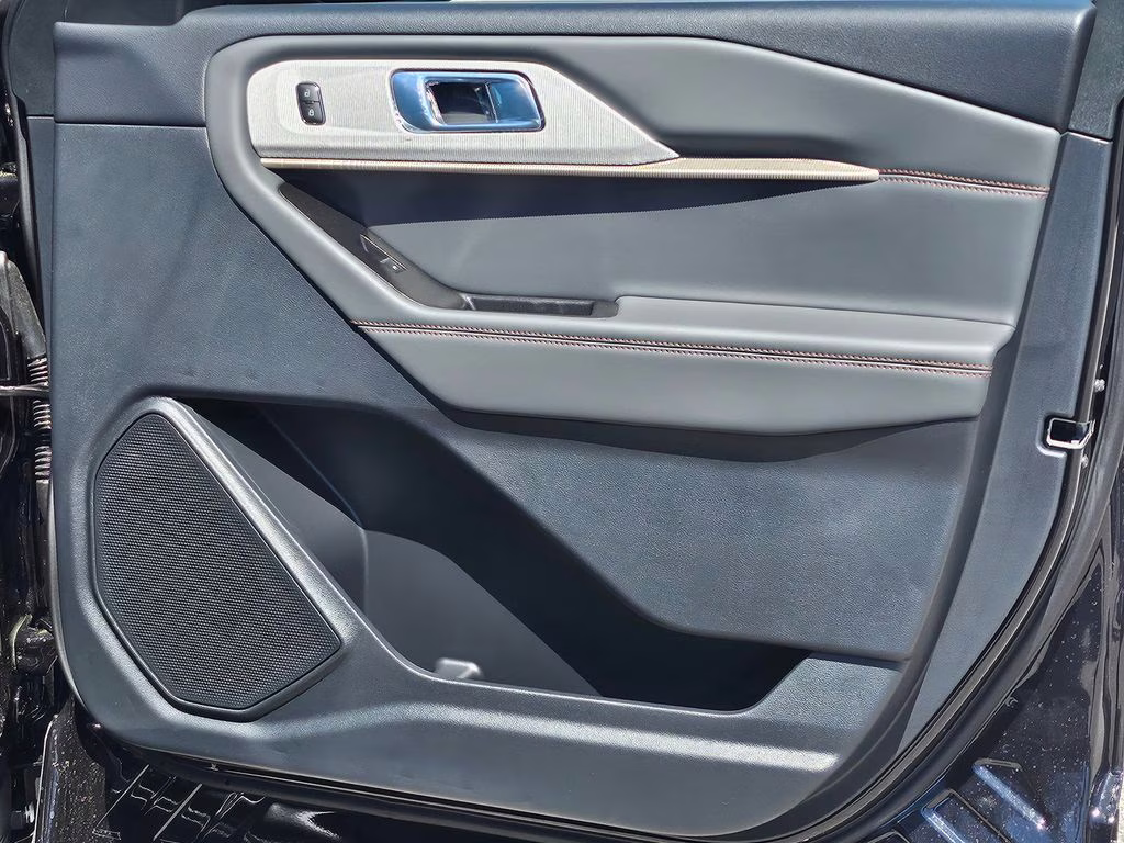 2026 Agate Black Metallic Ford Explorer Active RWD SUV