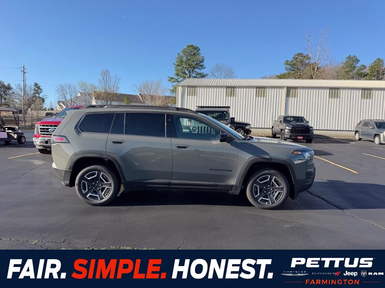 2026 Sting-Gray Clearcoat Jeep Cherokee Laredo 4X4 SUV