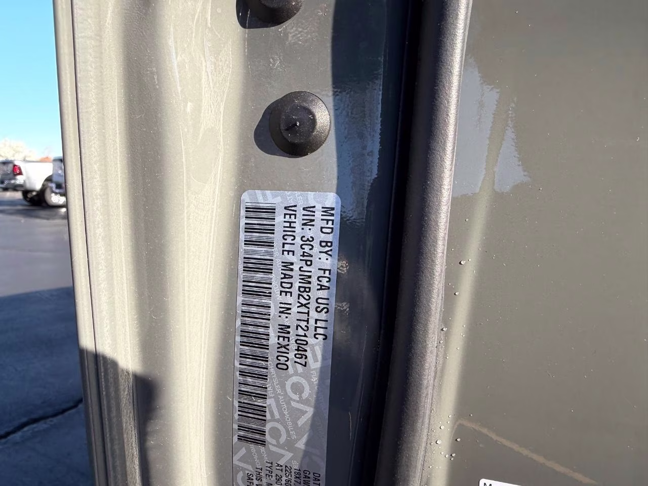 2026 Sting-Gray Clearcoat Jeep Cherokee Laredo 4X4 SUV