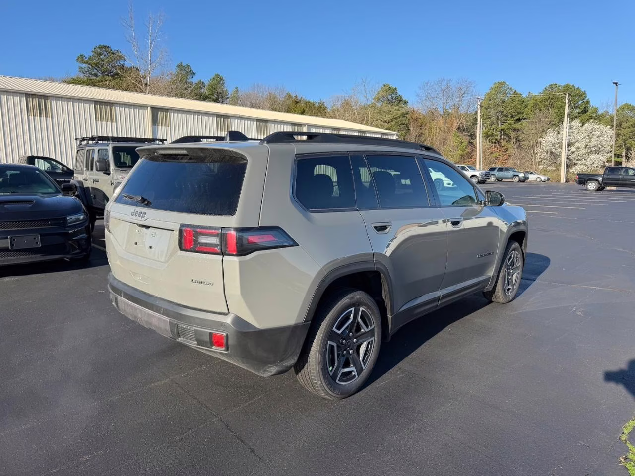 2026 Sting-Gray Clearcoat Jeep Cherokee Laredo 4X4 SUV