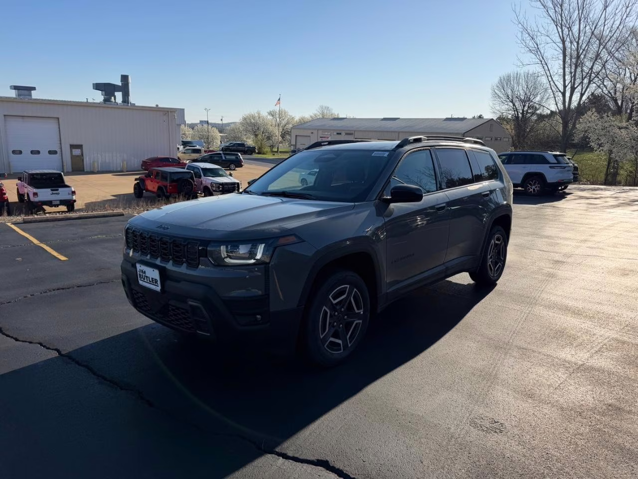 2026 Sting-Gray Clearcoat Jeep Cherokee Laredo 4X4 SUV