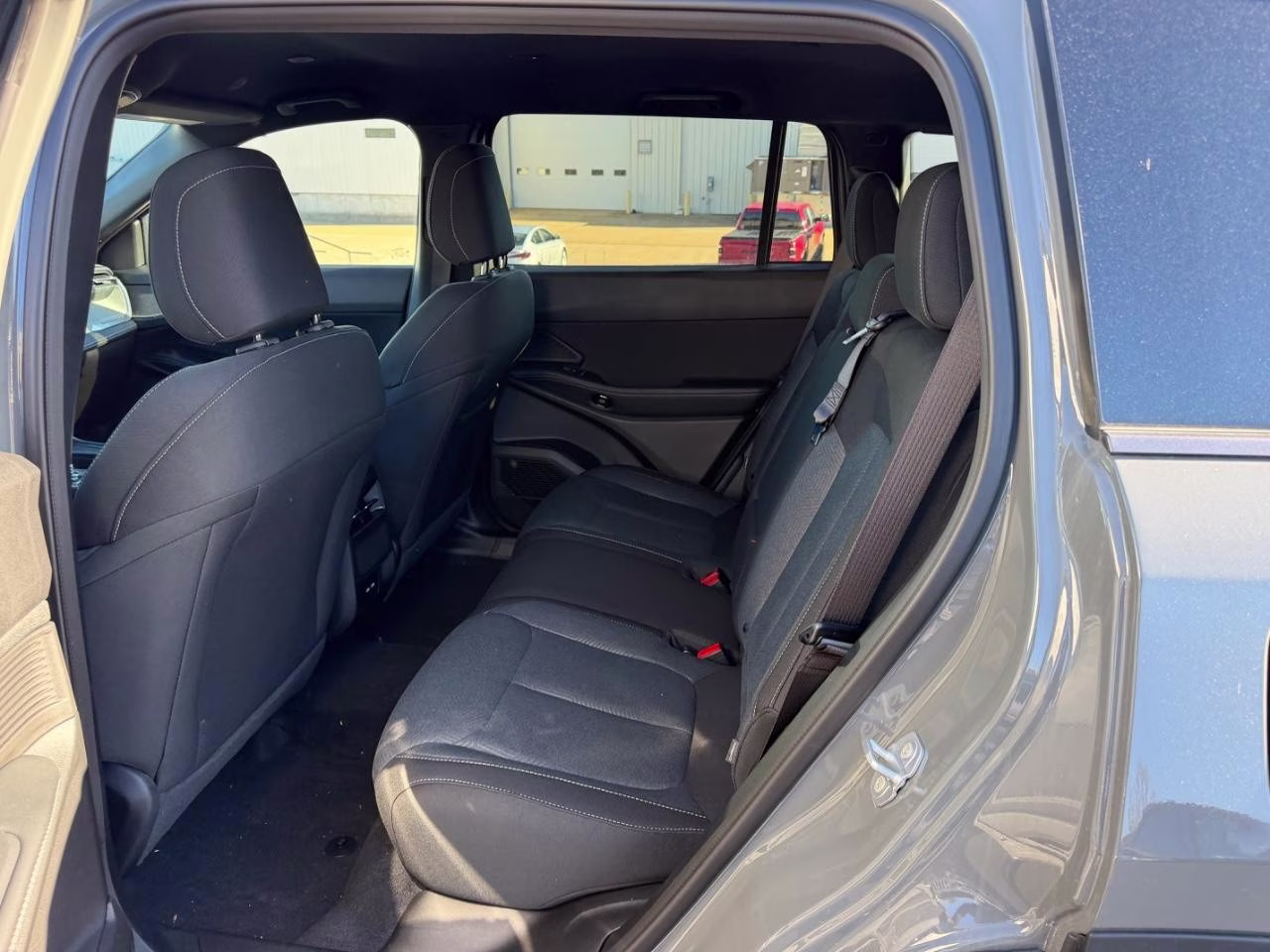 2026 Sting-Gray Clearcoat Jeep Cherokee Laredo 4X4 SUV