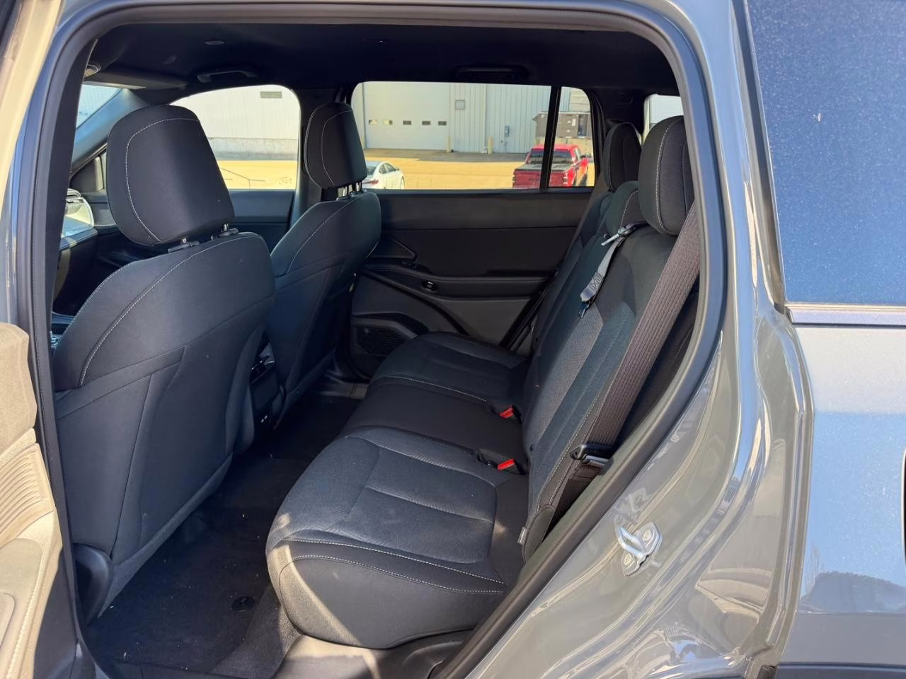 2026 Sting-Gray Clearcoat Jeep Cherokee Laredo 4X4 SUV