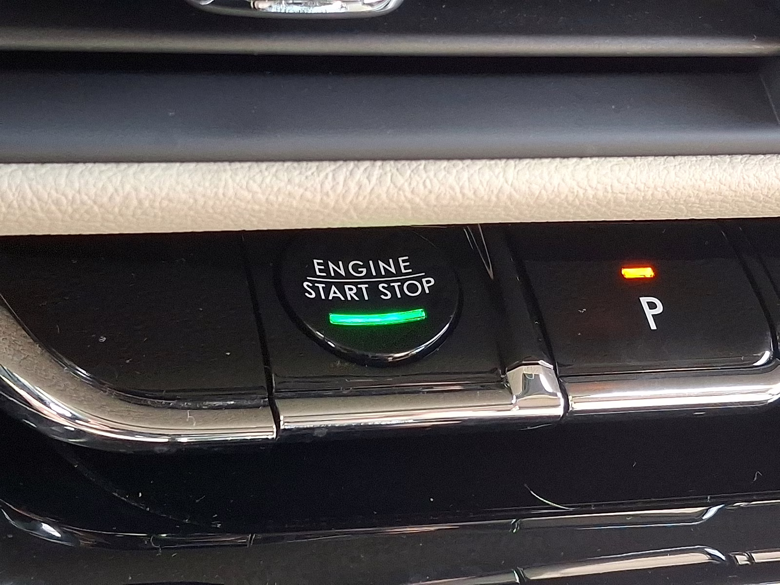 2025 Infinite Black Metallic Clearcoat - UM Lincoln Corsair Premiere AWD