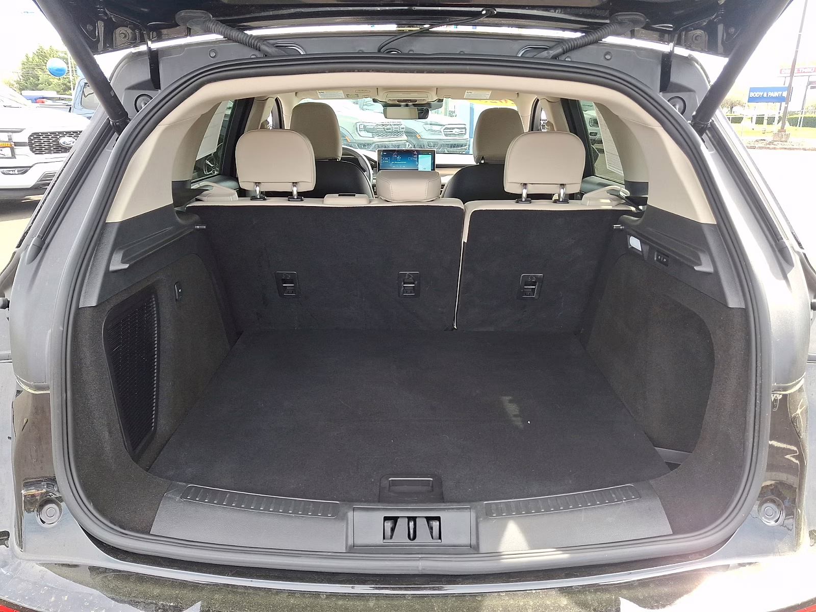 2025 Infinite Black Metallic Clearcoat - UM Lincoln Corsair Premiere AWD