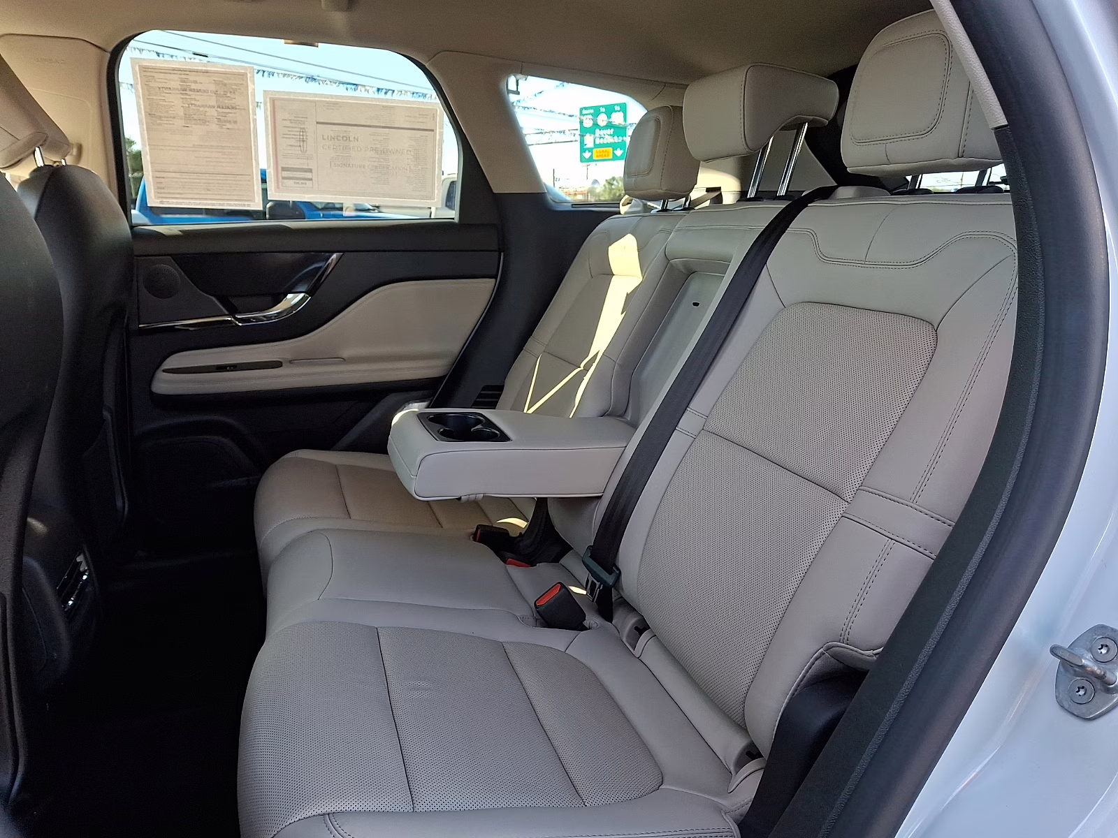 2025 Crystal White Metallic Clearcoat - A3 Lincoln Corsair Reserve AWD