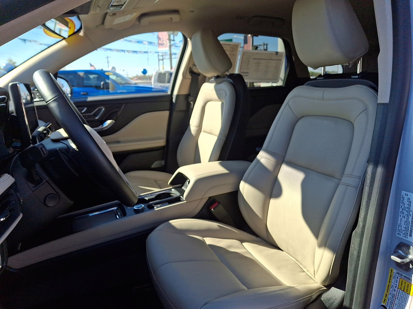 2025 Crystal White Metallic Clearcoat - A3 Lincoln Corsair Reserve AWD