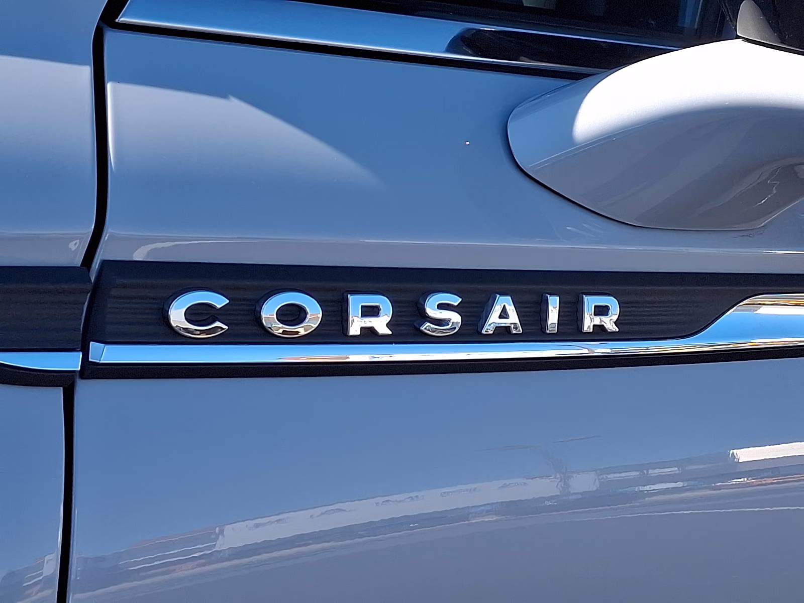 2025 Crystal White Metallic Clearcoat - A3 Lincoln Corsair Reserve AWD