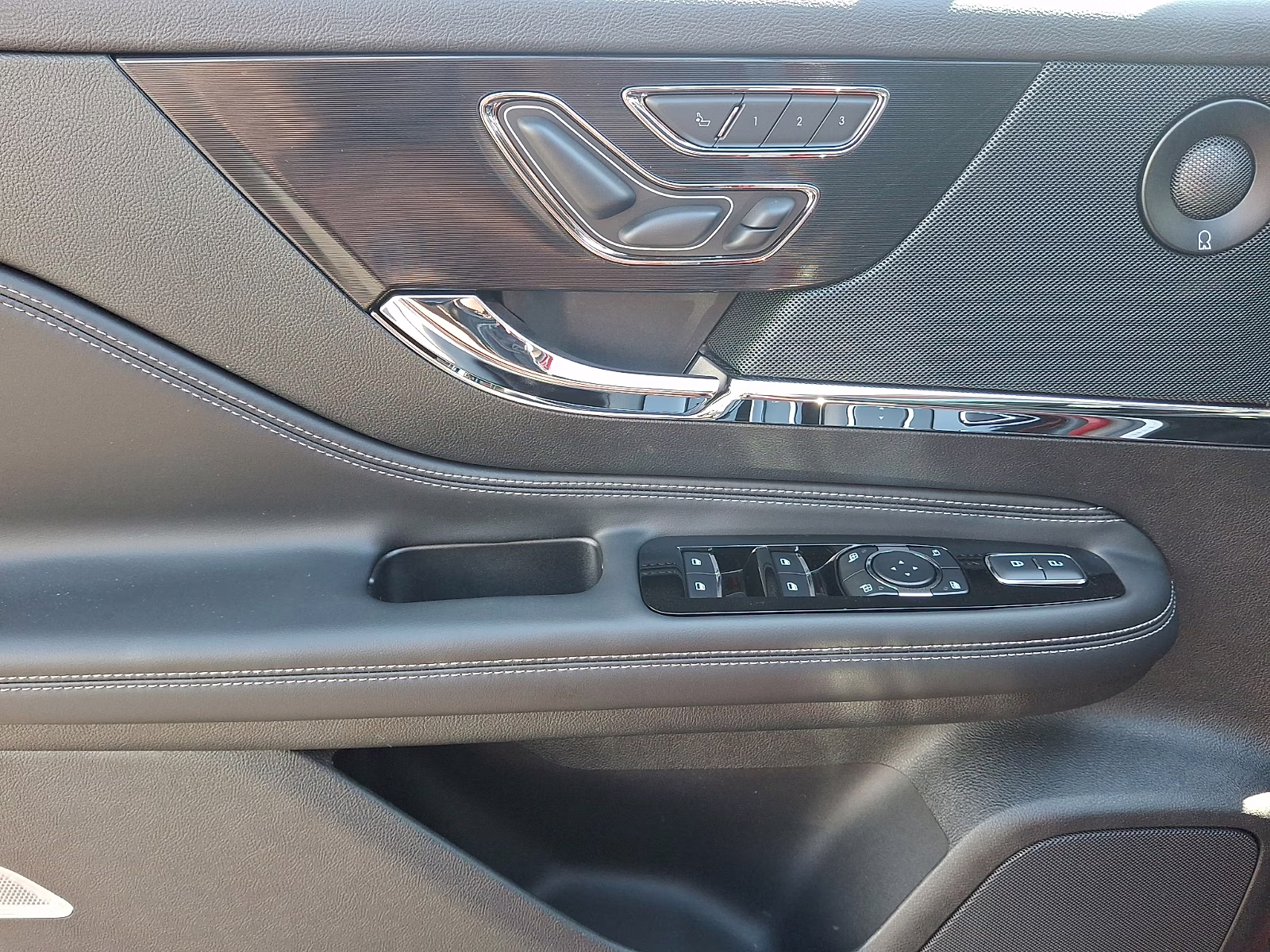 2025 Red Carpet Metallic Tinted Clearcoat - D4 Lincoln Corsair Reserve AWD