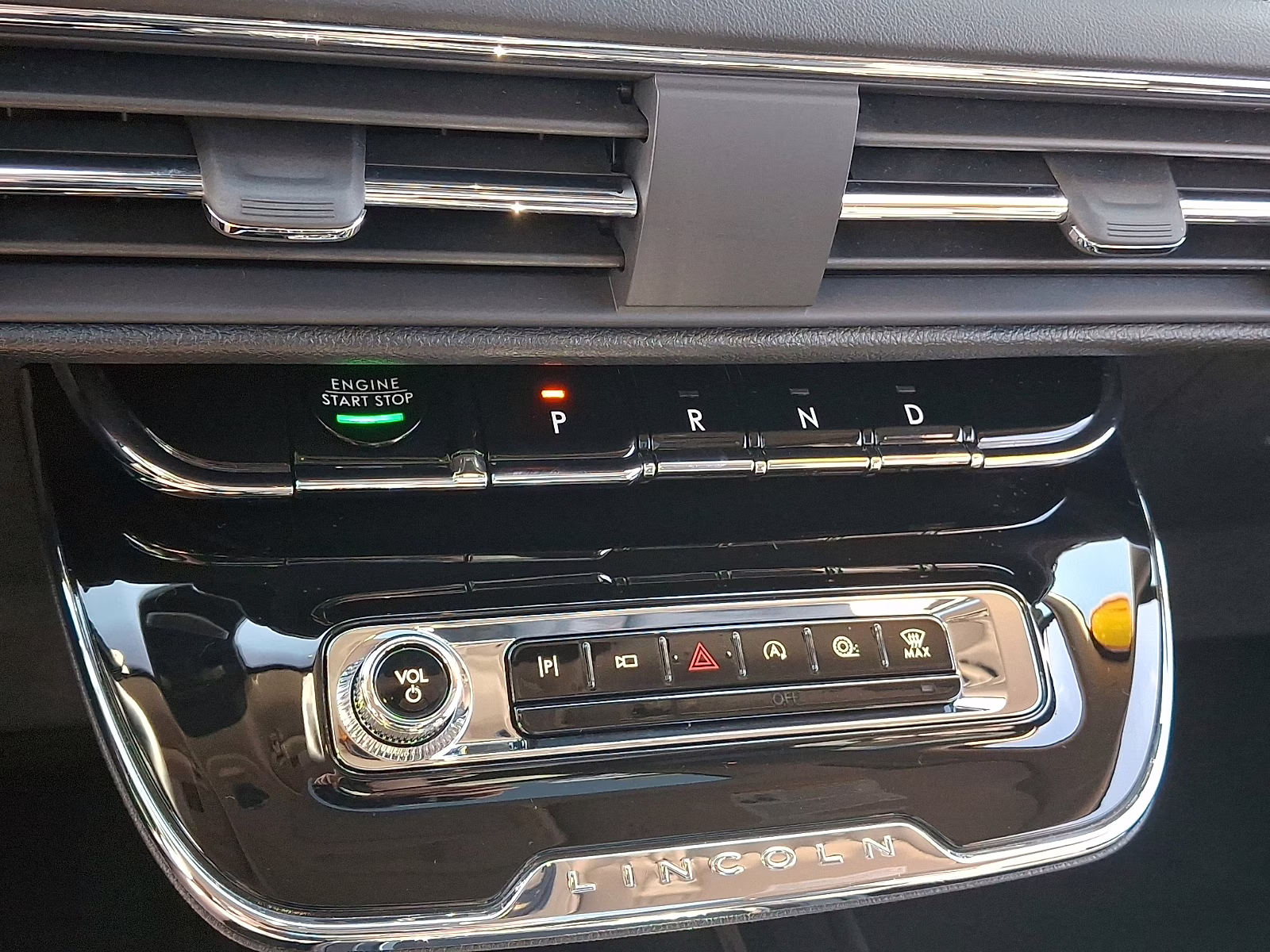 2025 Red Carpet Metallic Tinted Clearcoat - D4 Lincoln Corsair Reserve AWD