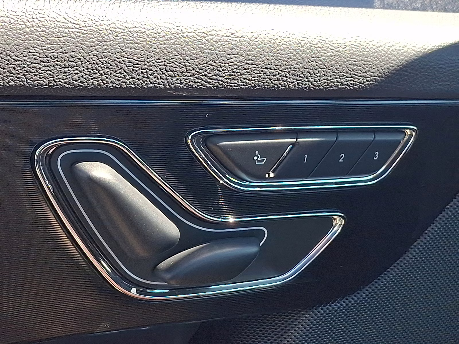 2025 Pristine White Metallic Tri-Coat - AZ Lincoln Corsair Reserve AWD