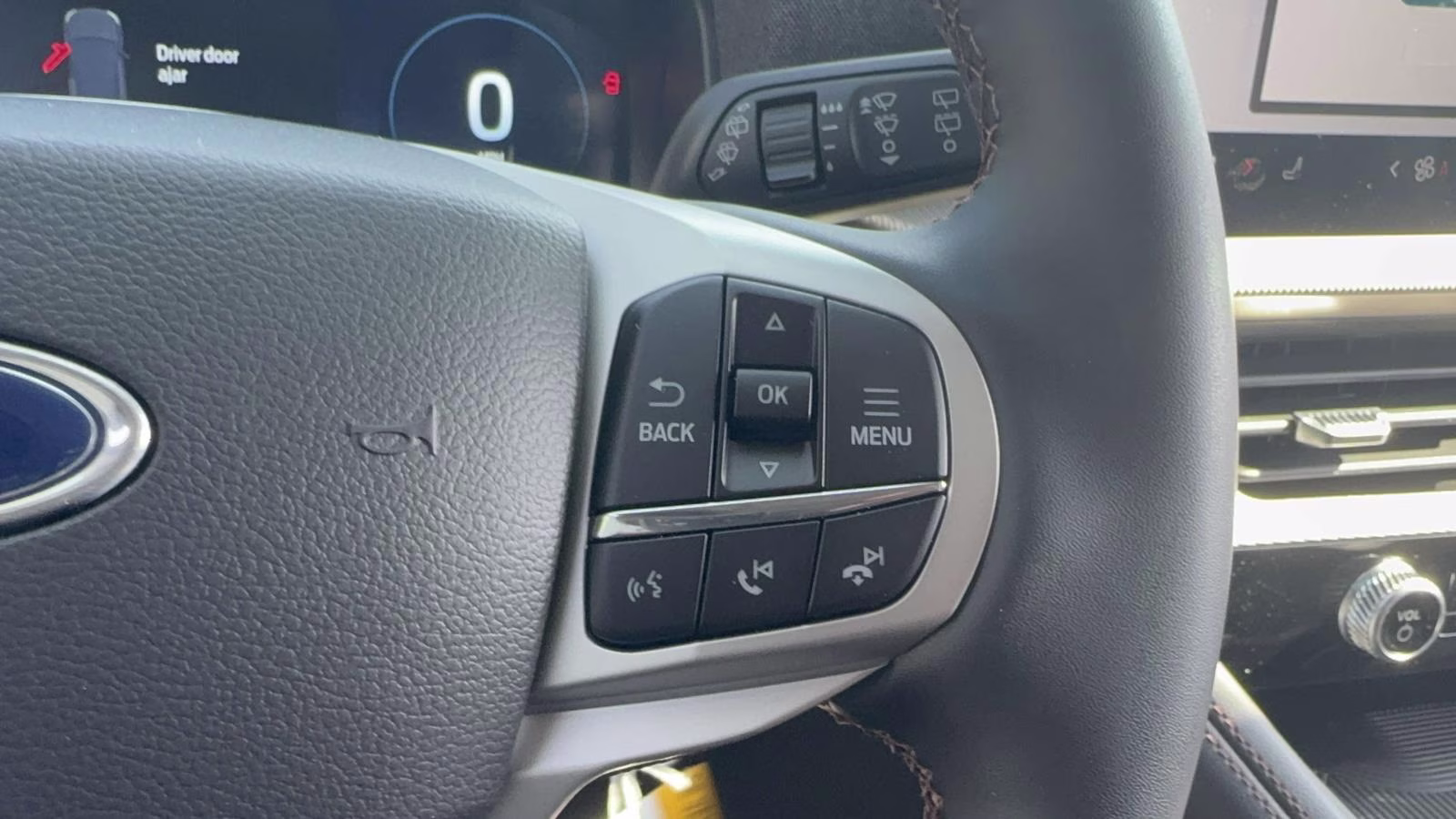 2026 Agate Black Metallic Ford Explorer Active 4X4 SUV