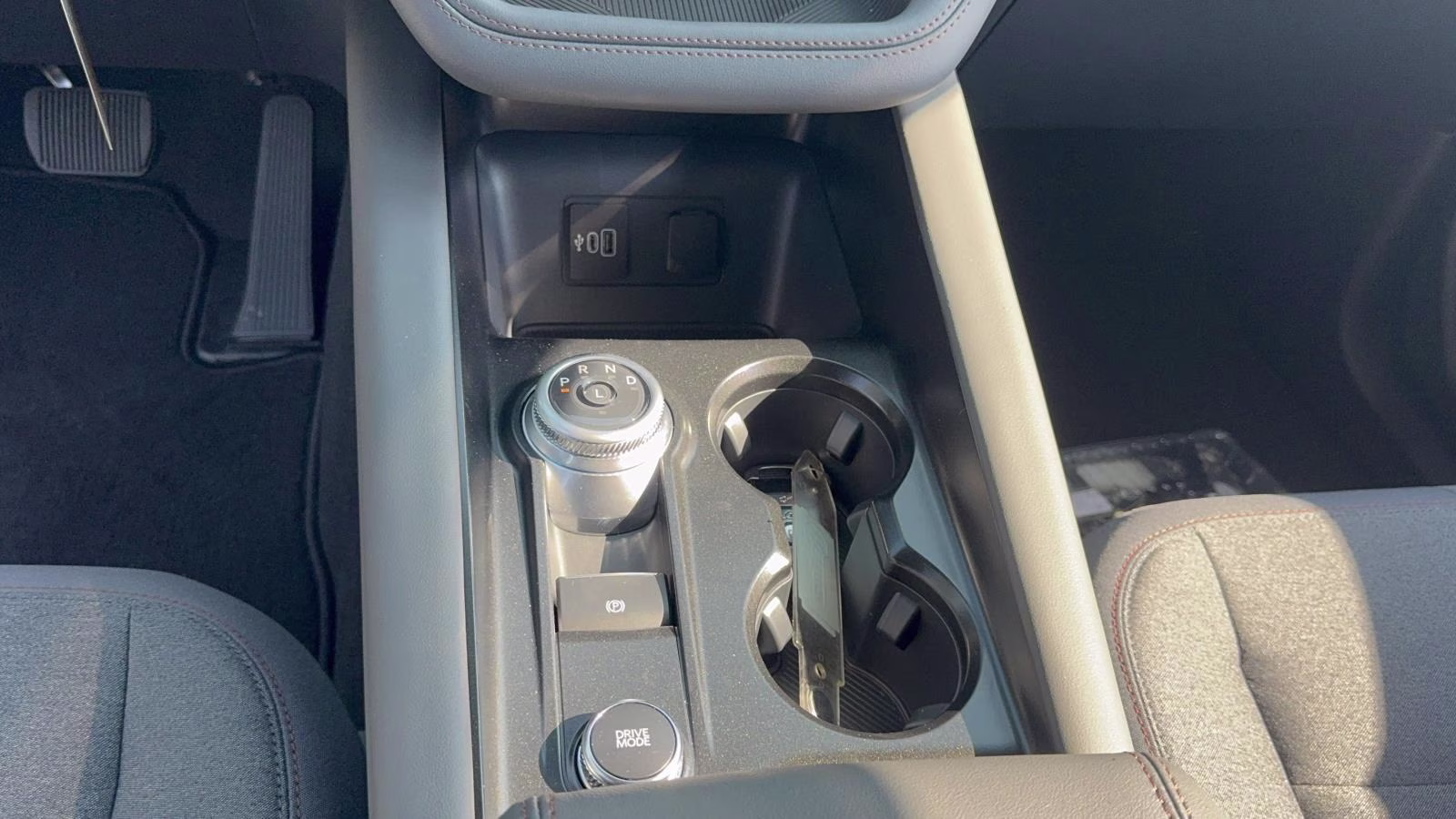 2026 Agate Black Metallic Ford Explorer Active 4X4 SUV