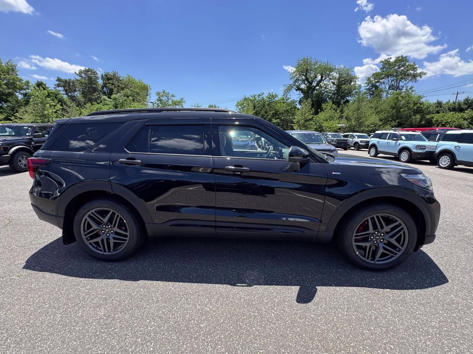 2026 Agate Black Metallic Ford Explorer ST-Line 4WD 4X4 SUV