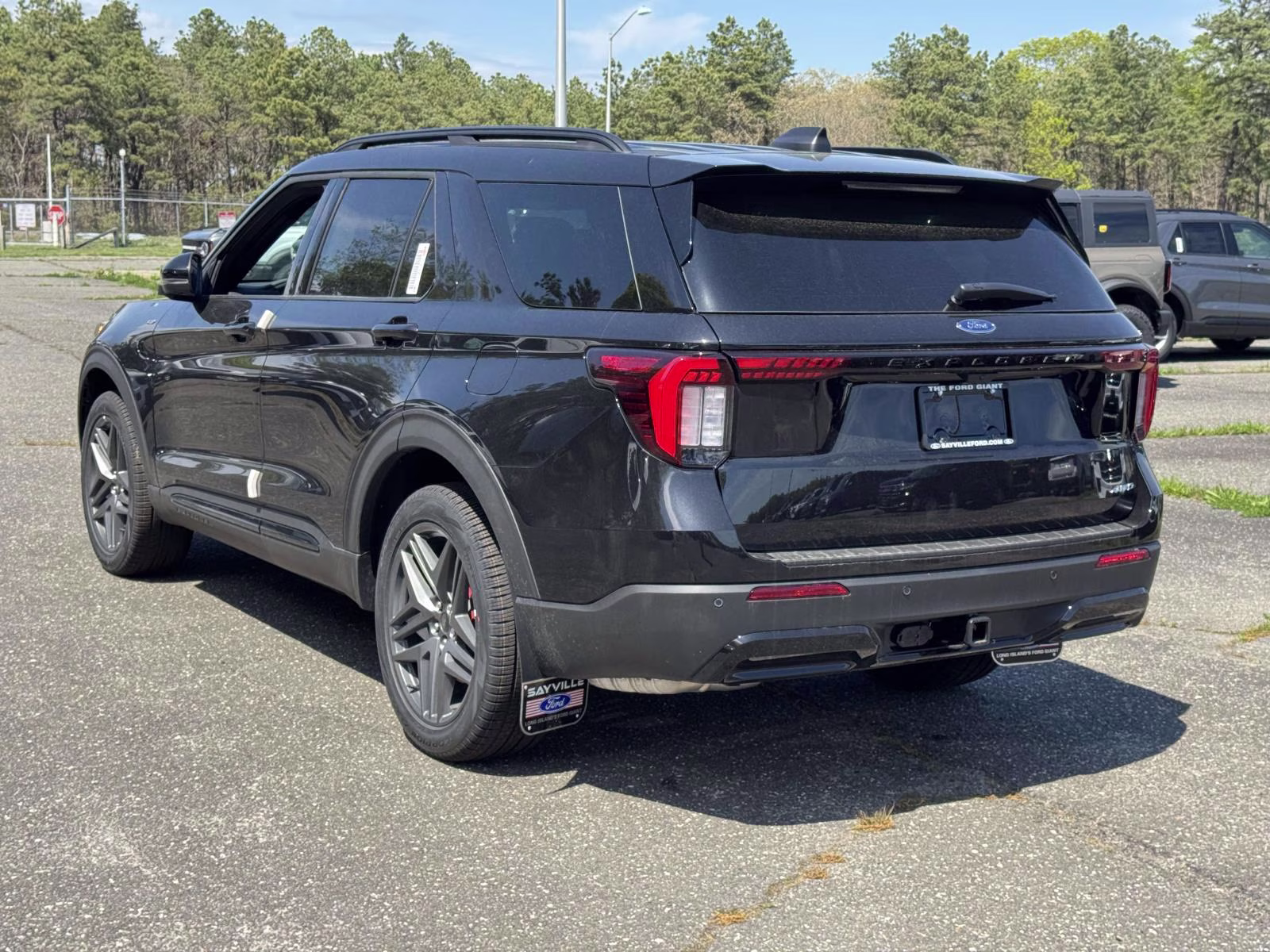 2026 Agate Black Metallic Ford Explorer ST-Line 4WD 4X4 SUV
