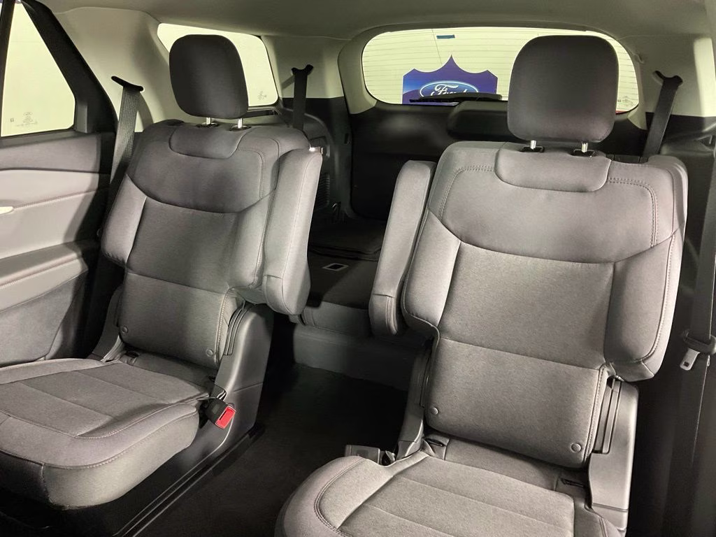 2026 White Metallic Ford Explorer Active RWD SUV