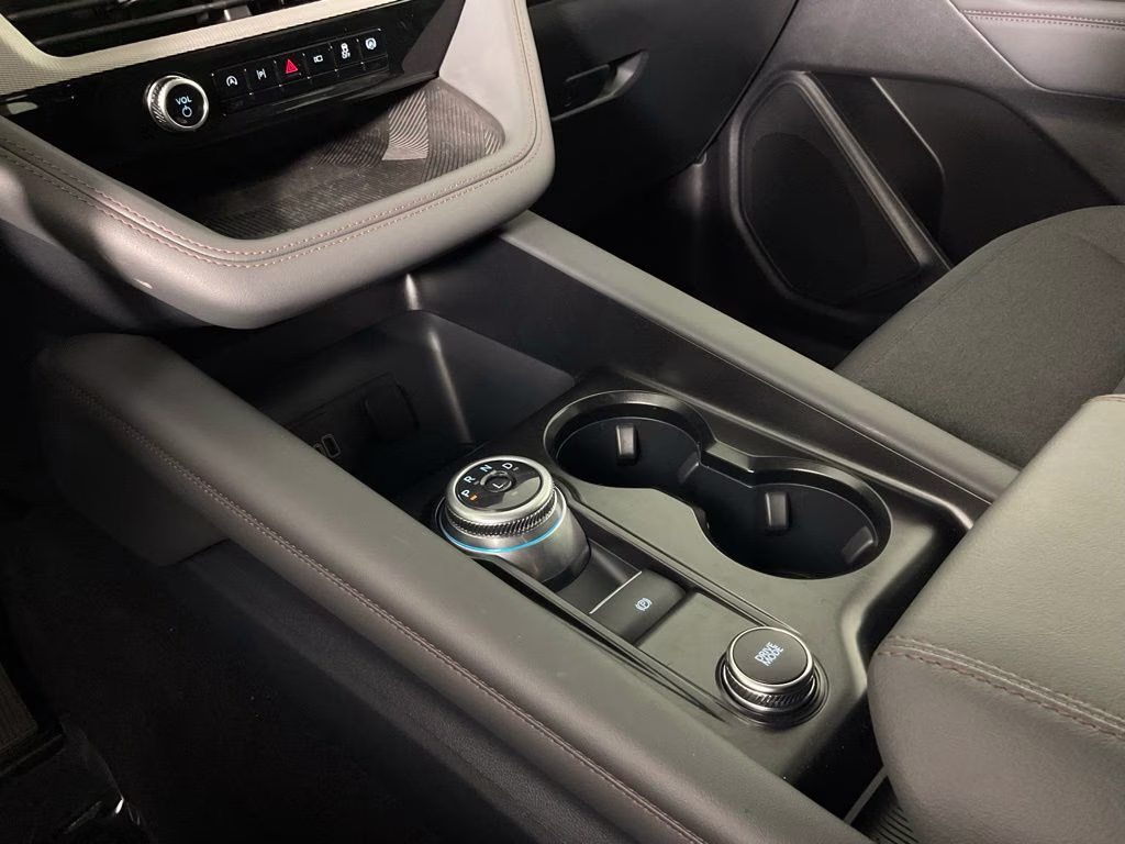 2026 White Metallic Ford Explorer Active RWD SUV