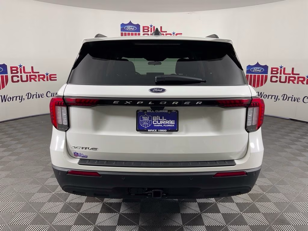 2026 White Metallic Ford Explorer Active RWD SUV