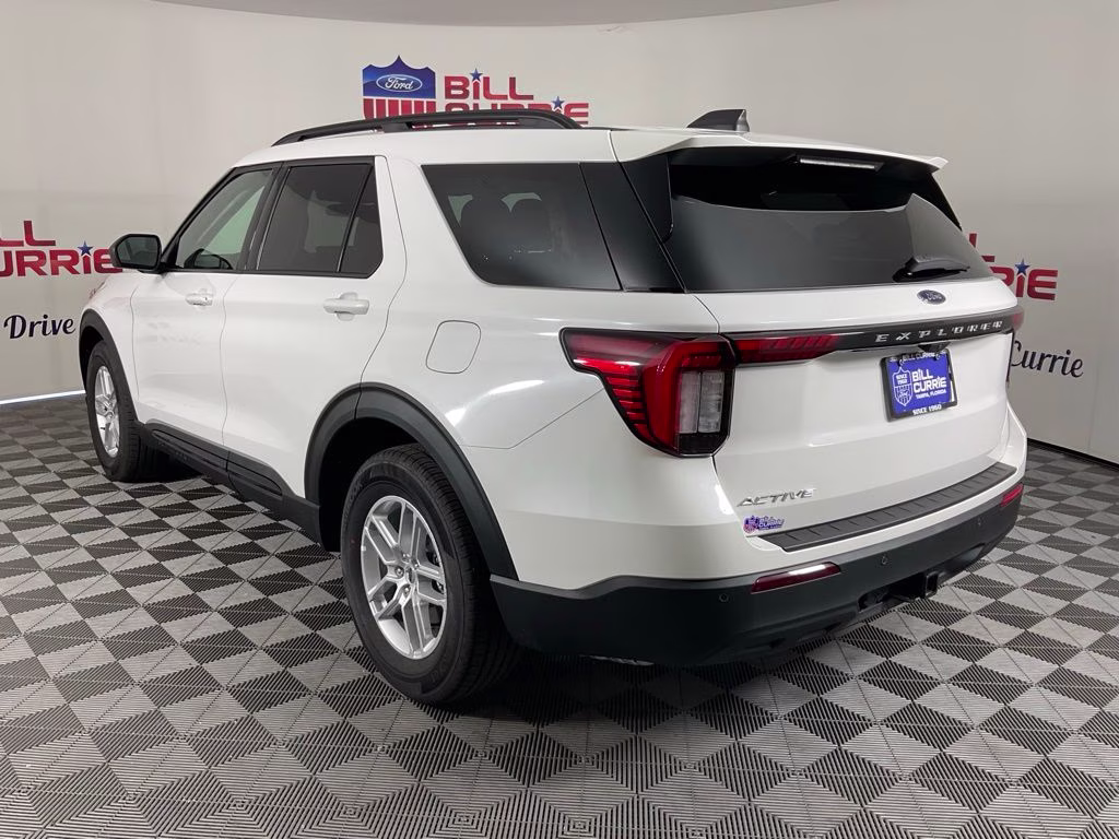 2026 White Metallic Ford Explorer Active RWD SUV