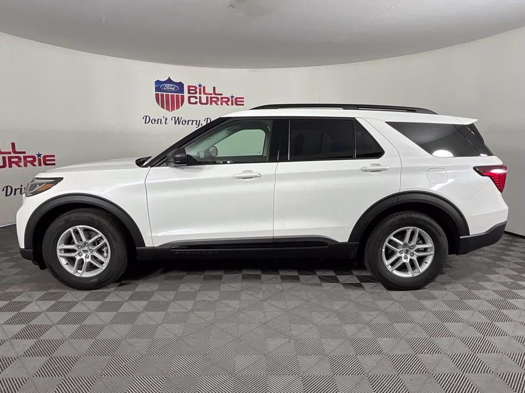 2026 White Metallic Ford Explorer Active RWD SUV