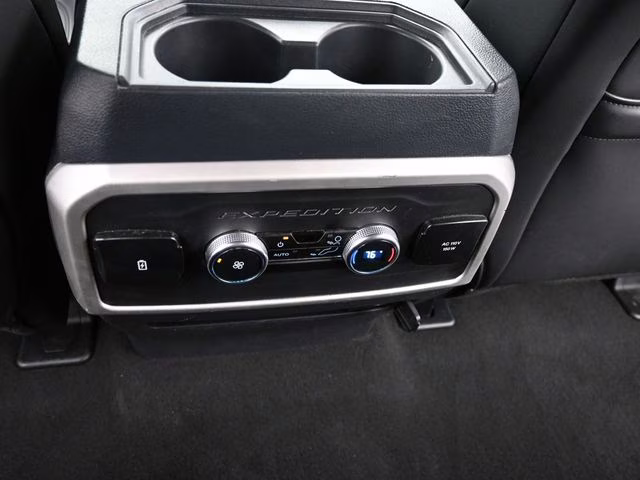 2024 Black Metallic Ford Expedition XLT 4X4 SUV