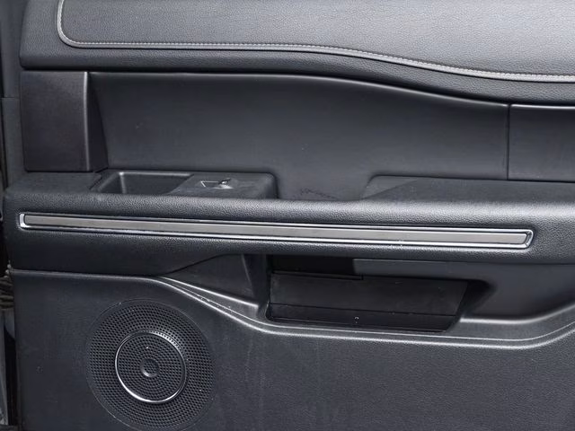 2024 Black Metallic Ford Expedition XLT 4X4 SUV