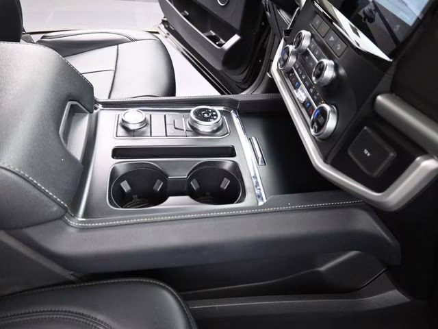 2024 Black Metallic Ford Expedition XLT 4X4 SUV