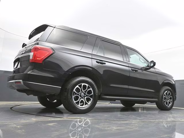 2024 Black Metallic Ford Expedition XLT 4X4 SUV