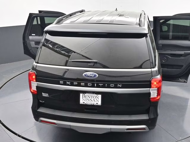 2024 Black Metallic Ford Expedition XLT 4X4 SUV