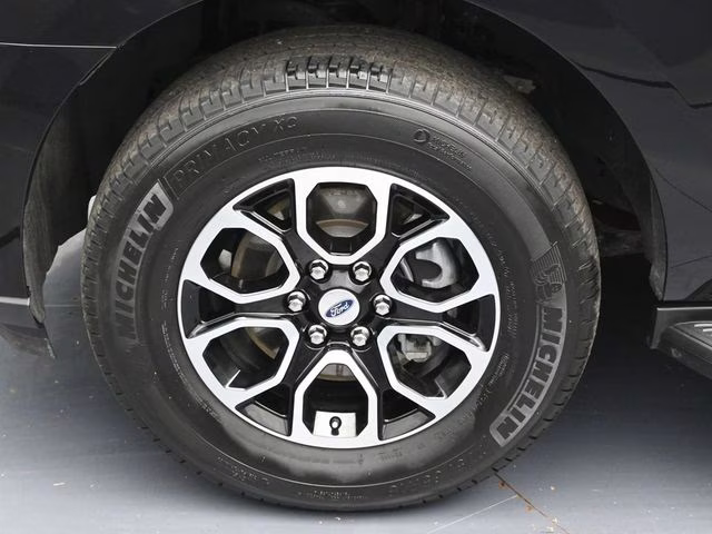 2024 Black Metallic Ford Expedition XLT 4X4 SUV